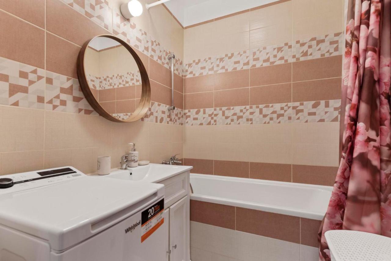 Apartment 20 Minutes From City Center W Netflix, Coffee Or Tea & Parking Bratislava Exteriér fotografie